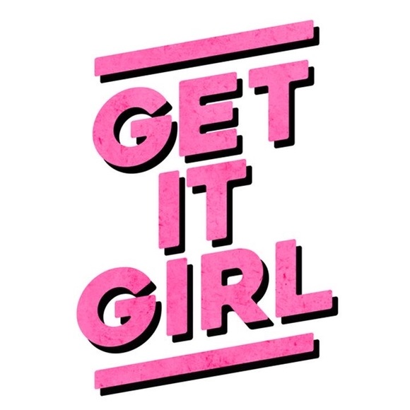 Meet your Posher, Caitlin - Picture 2 of 3